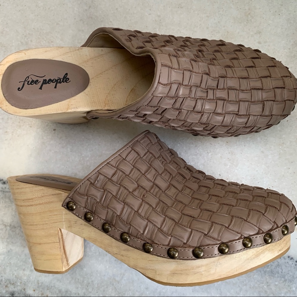 Free People |  Adelaide Clogs